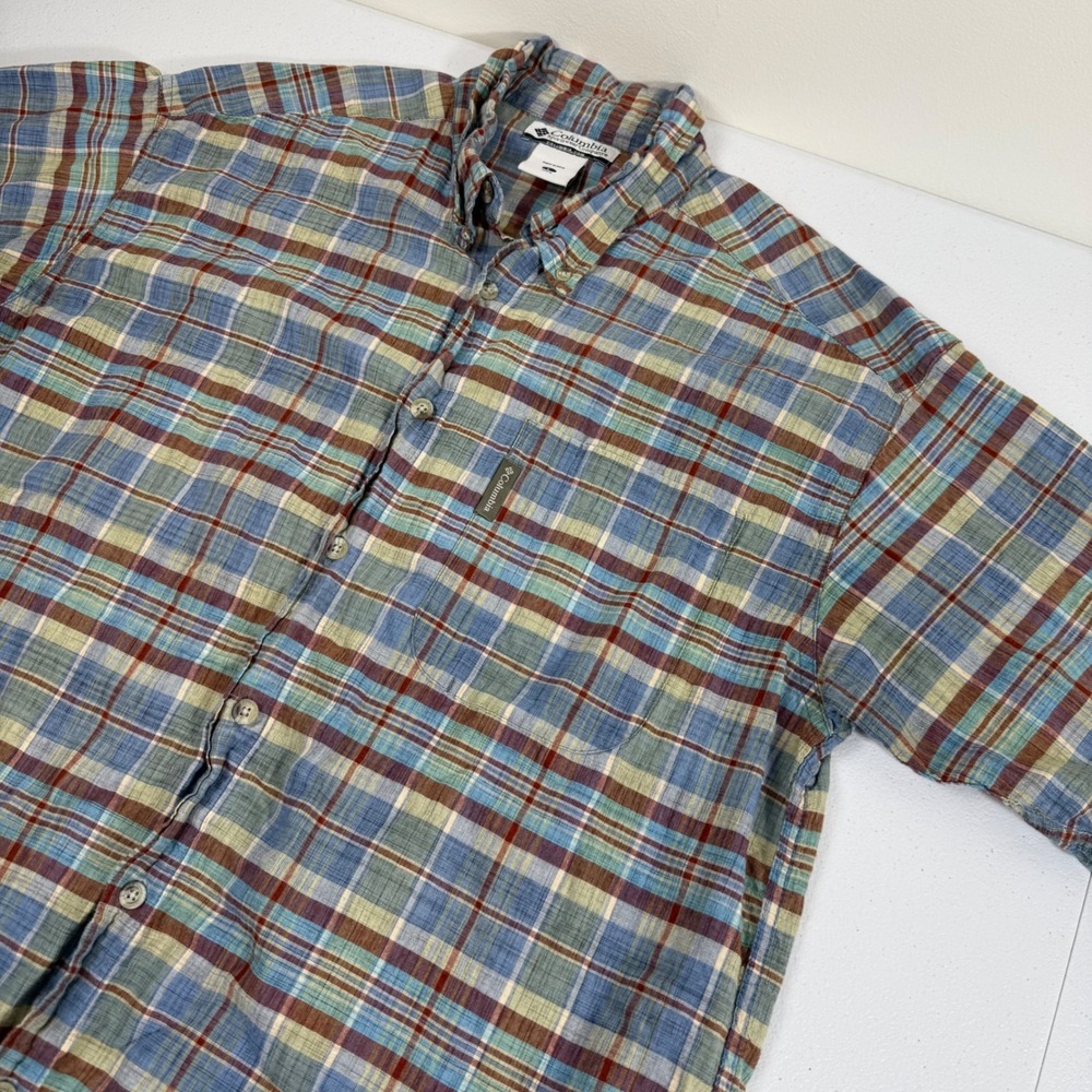 Columbia Mens Large Short Sleeve Plaid Button Down Shirt Blue Green Red Pocket